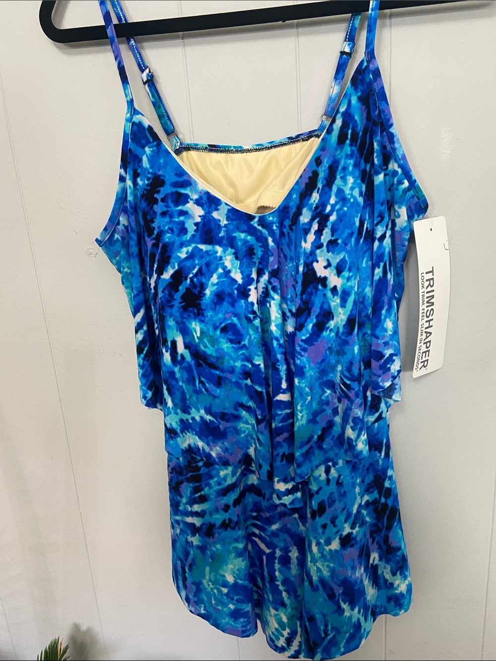 NWT Blue Watercolor Print Spaghetti-Strap Women’s Swim top. Size 18 trimshaper - Picture 1 of 6
